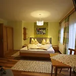 Haufhof-pension Am Bauernhof, Bei Schladming Κατάλυμα σε φάρμα *