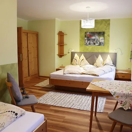 Haufhof-pension Am Bauernhof, Bei Schladming Farm stay *